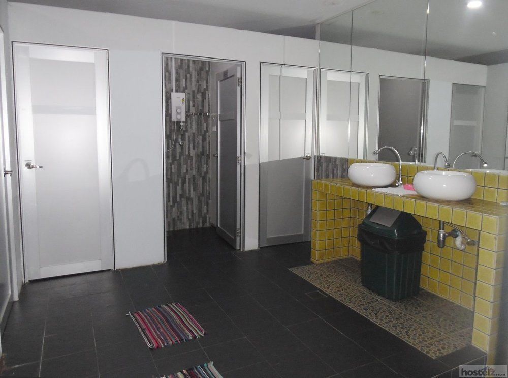 Spot On 90236 Zigzag Travellers Kuala Lumpur